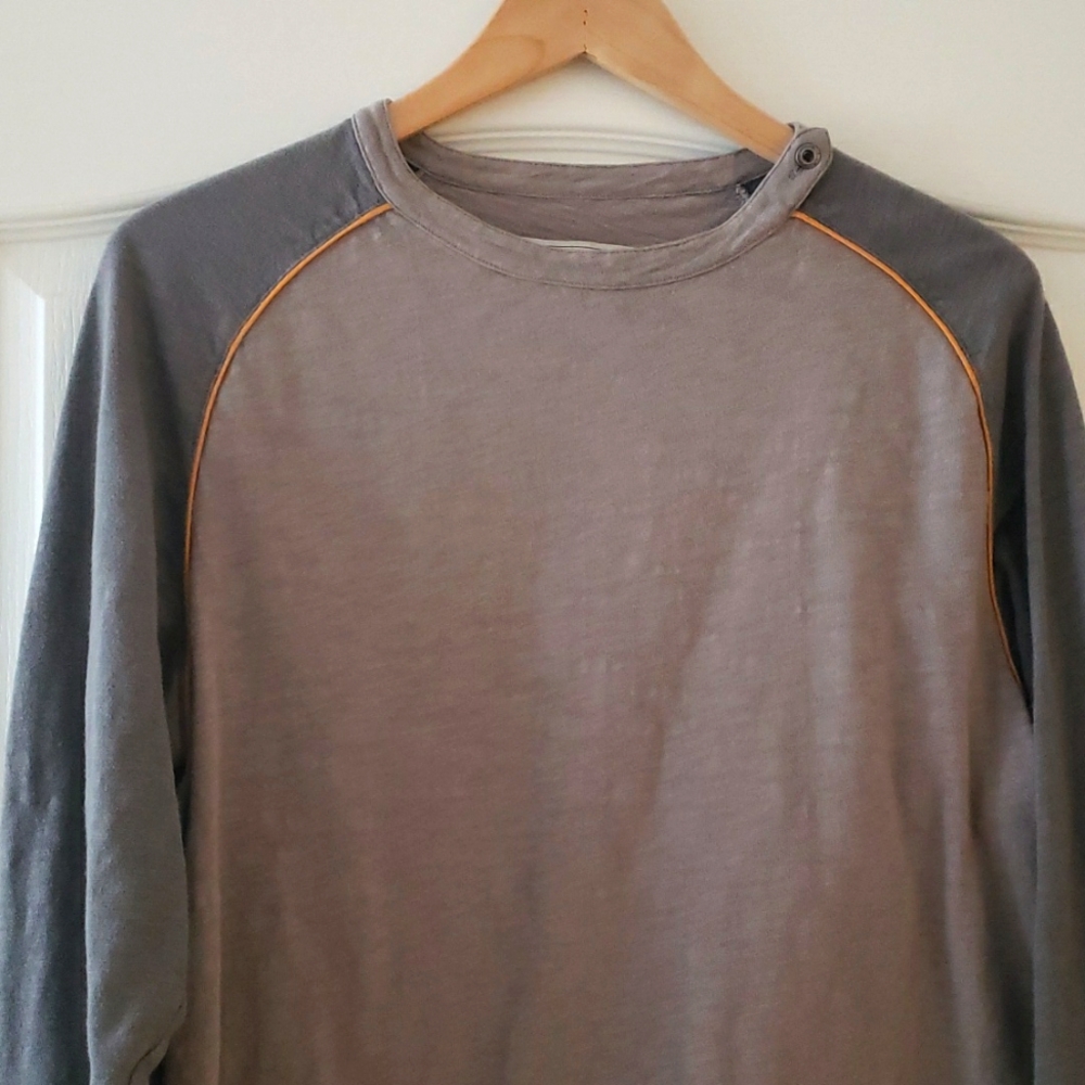 The Field L/S Raglan pullover